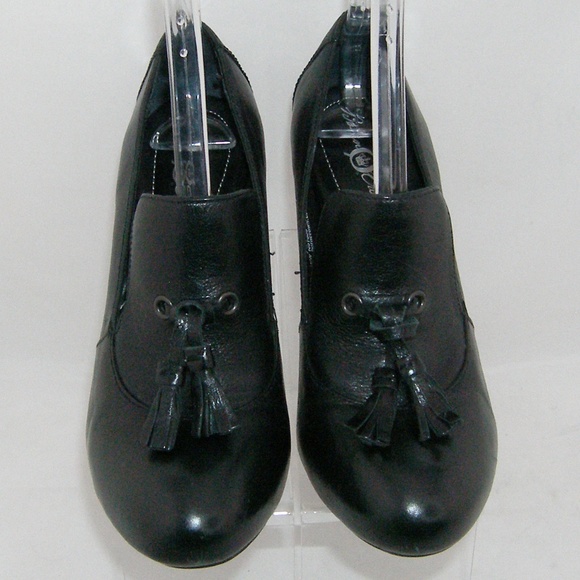 Born Crown 'Kylin' black leather tassel heels 7.5M - Picture 8 of 8
